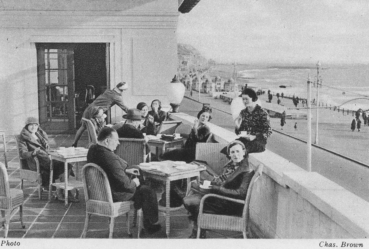 File:White Rock Theatre balcony c1930.jpg