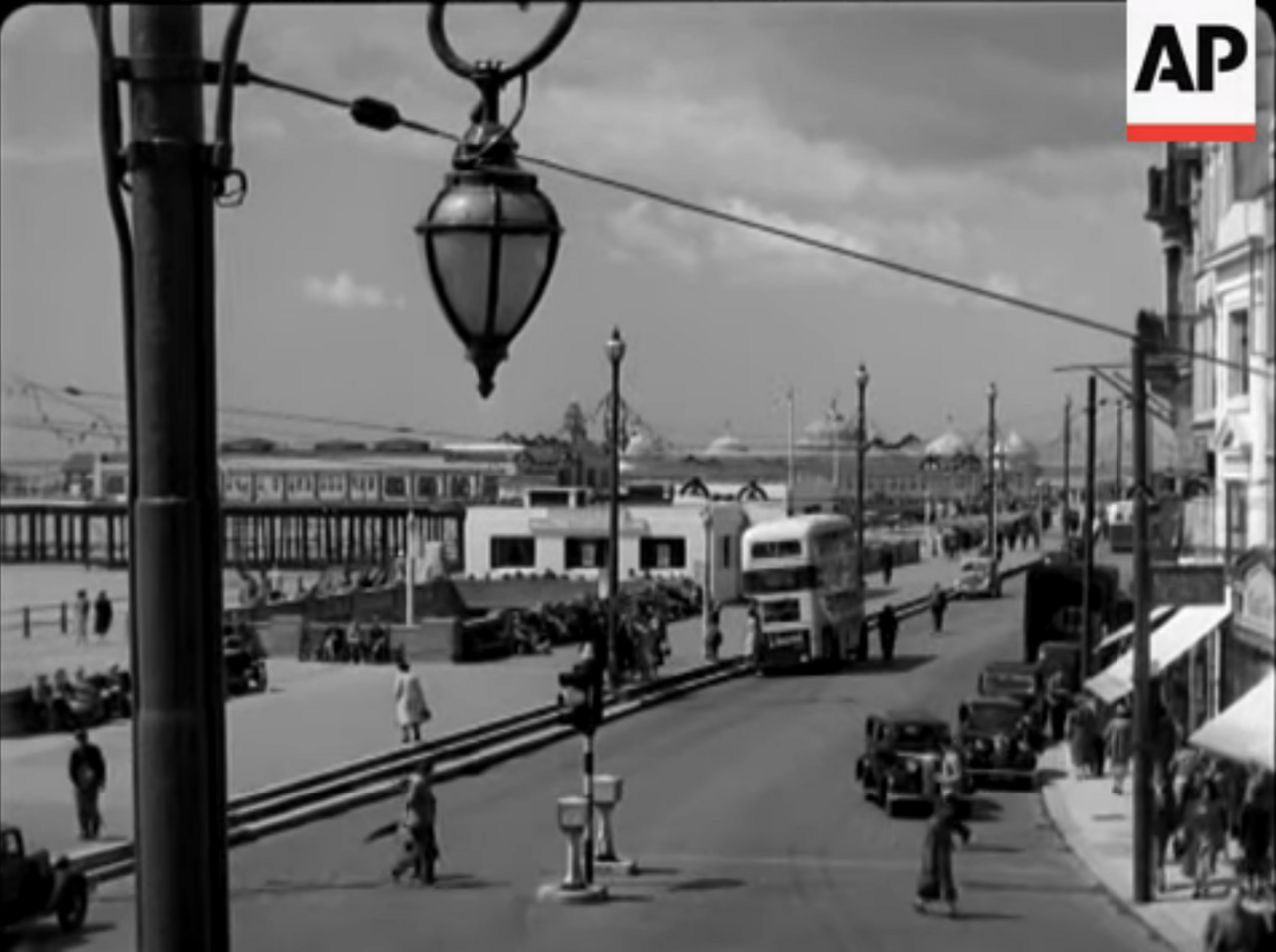File:White Rock c1950.png