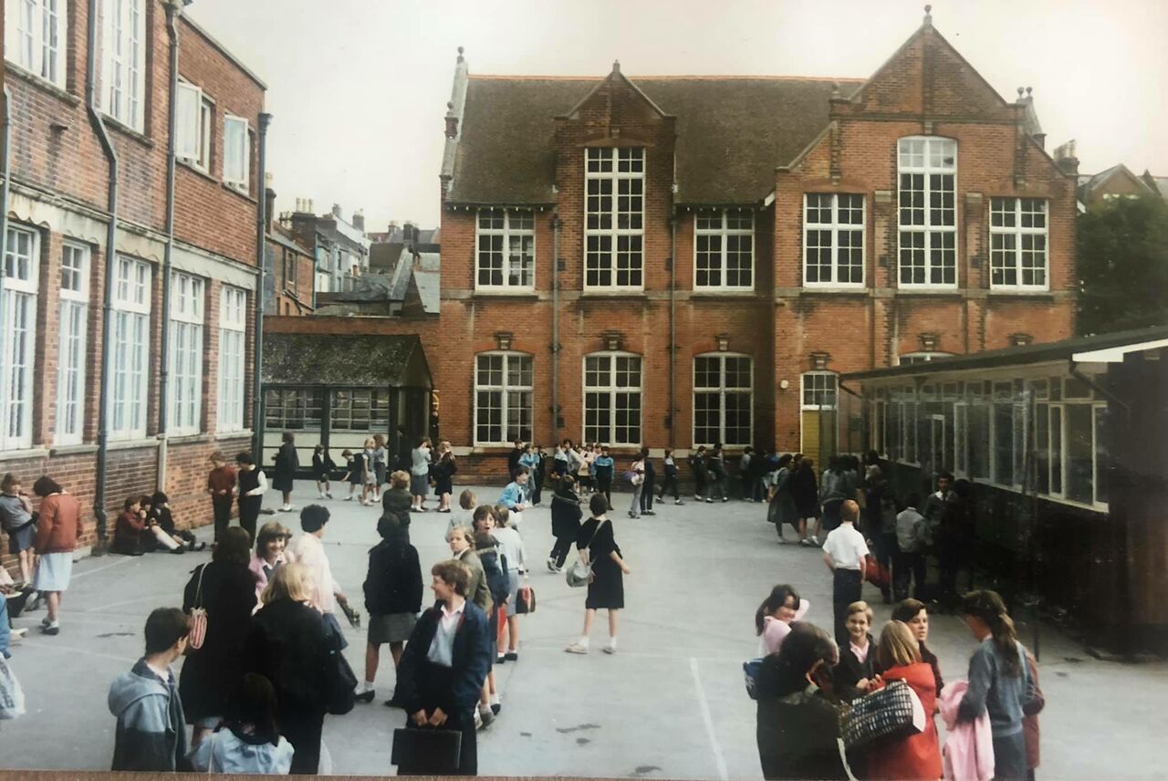 File:Woodlands School 03.jpg