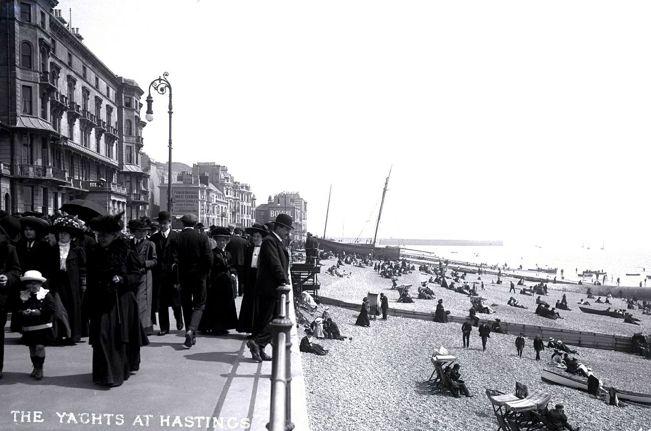 File:Yachts-at-Hastings-c.1890.jpg